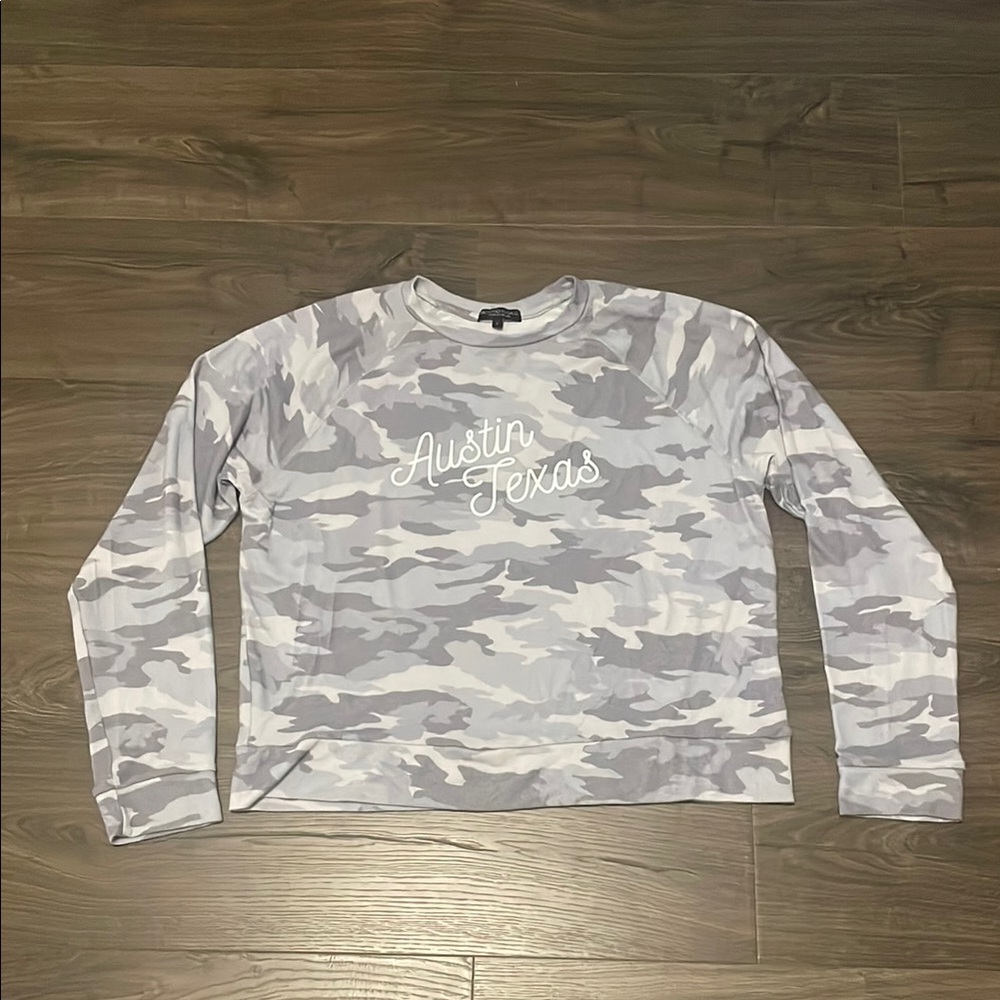 Beyond Yoga Light Gray Camo Sweatshirt w/ Austin Texas Lettering, Size Large